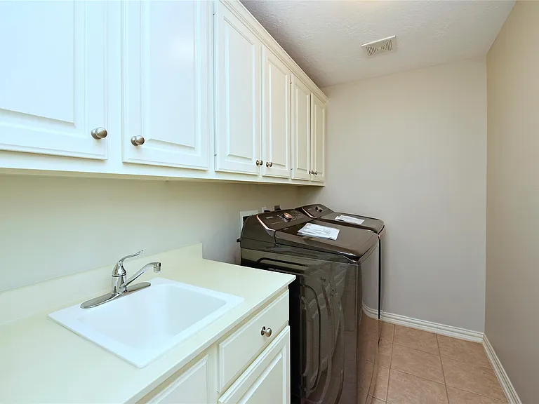 14435 Mayport Ln — Photo 22