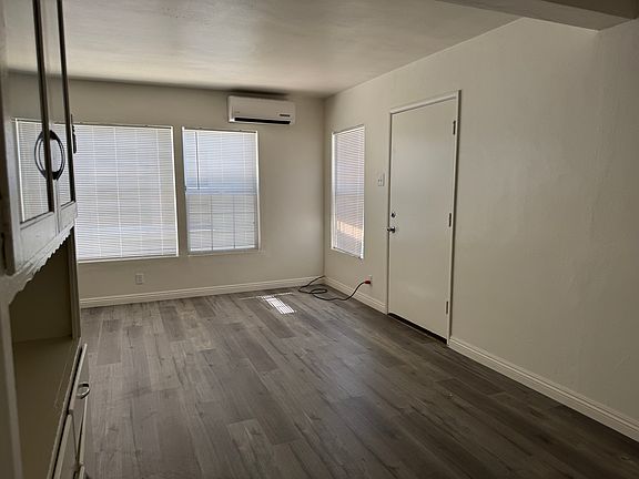 4th image of 224 Palmetto Dr #C