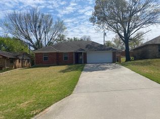 1618 W Parnell St, Denison, TX 75020