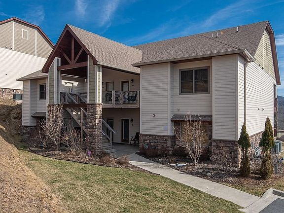 4th image of 462 Penny Ln