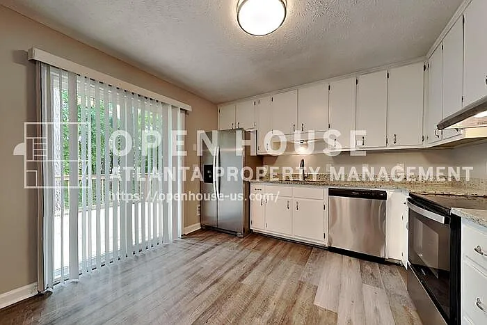 3111 Fife Way — Photo 7