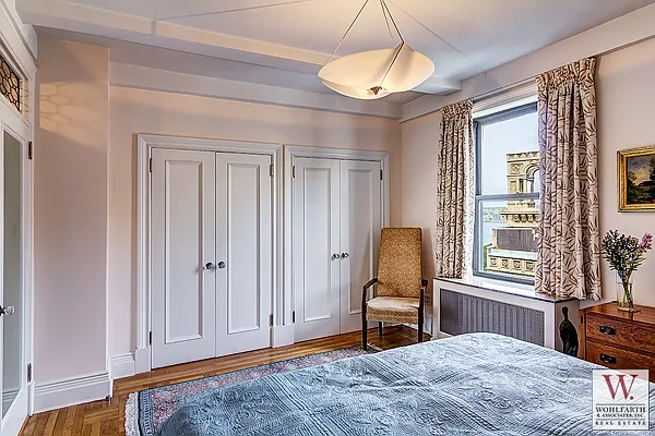 Sold by Wohlfarth & Associates Inc | media 18