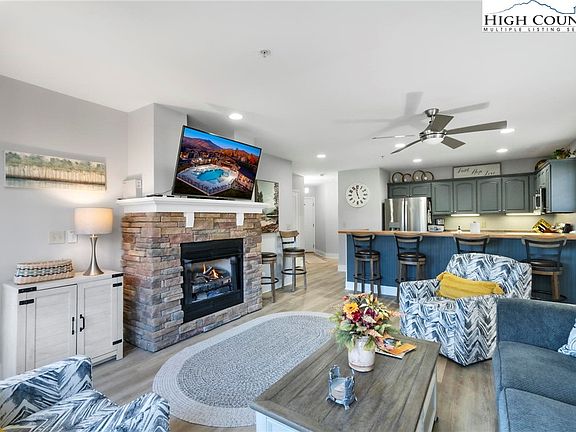 5th image of 506 Peaceful Haven Drive #1111