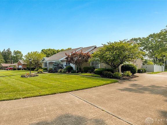 2nd image of 5706 Rowena Dr