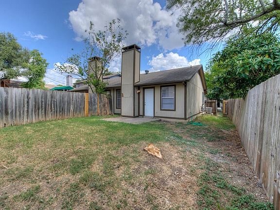4th image of 2412 Burleson Ct #A