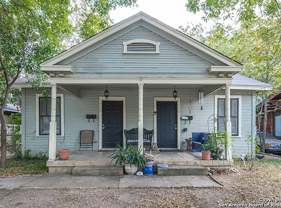 2nd image of 710 E Woodlawn Ave