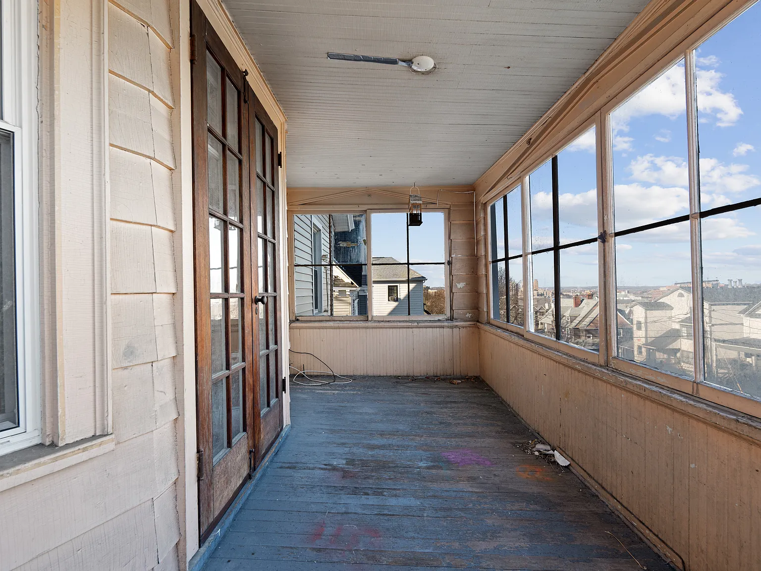 3 bed, 1.5 bath, 1800 sqft, $2,000 — Photo 3