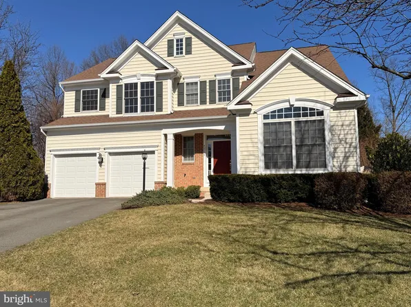 42754 Hollowind Ct, Ashburn, VA 20148