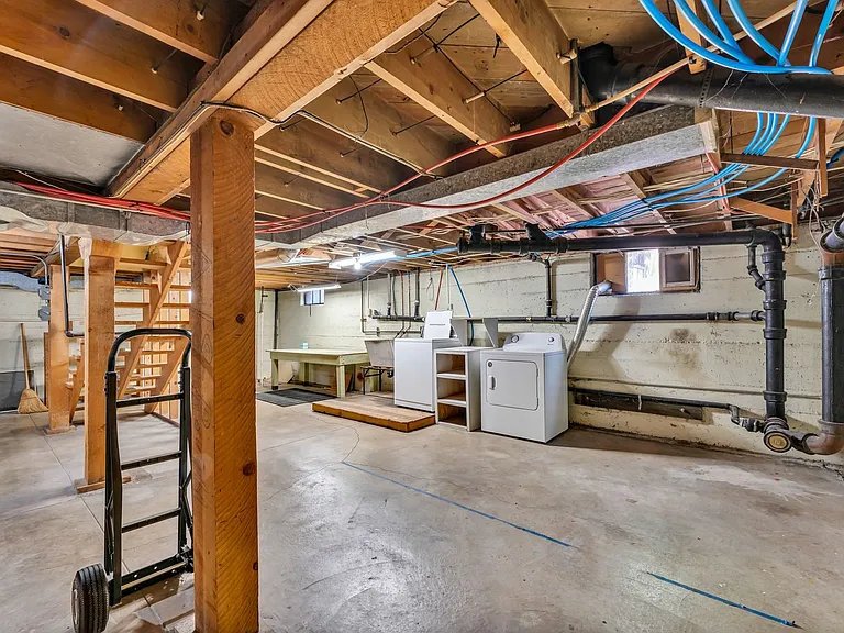 760 Marsh Ave — Photo 30