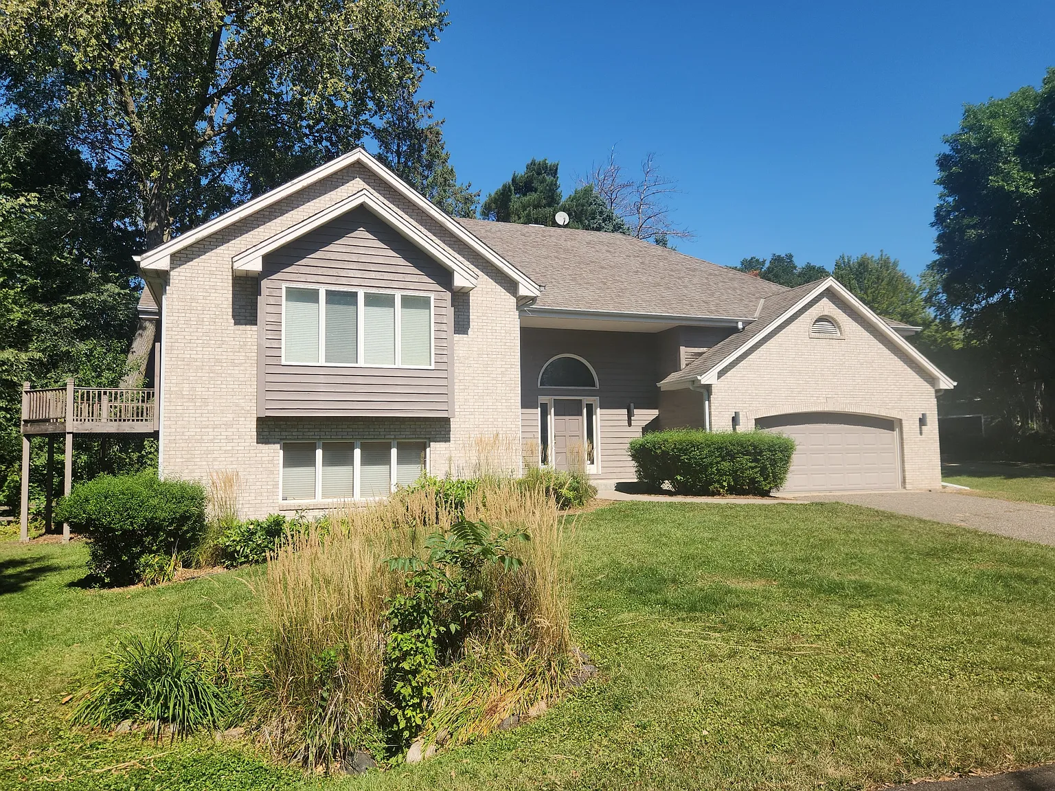 3 bed, 3800 sqft, $3,795 — Photo 1