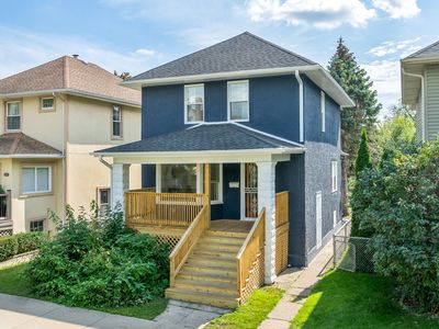 5817 W Byron St, Chicago, IL, 60634