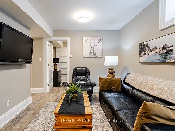 3rd image of 30 Rhydwen Ave