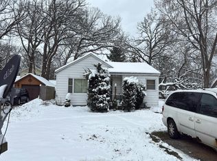 3014 Victoria Ave, McHenry, IL 60050