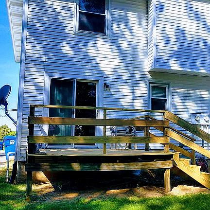 New Deck and sliding door 19