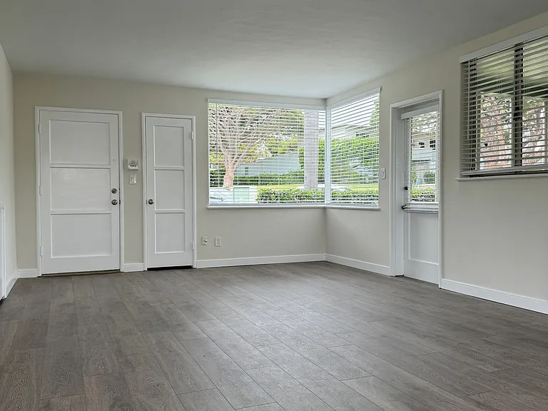 5332 La Jolla Hermosa Ave — Photo 4