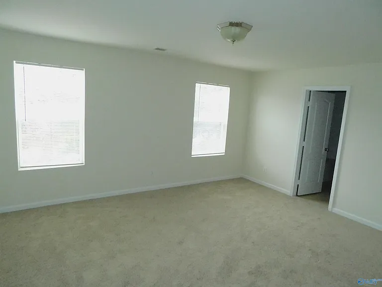 130 Lockport Dr — Photo 13