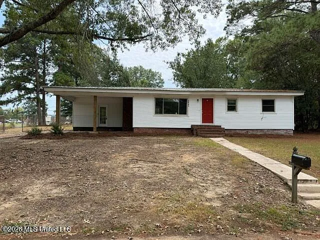 3 bed, 2.0 bath, 1200 sqft, $1,550 — Photo 1