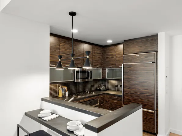 101 West 24th Street image 6 of 23