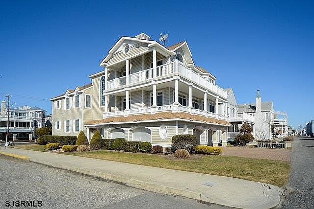 1st image of 3745 Central Ave #2