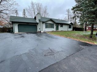 W1052 Narcissus Rd, Genoa City, WI 53128