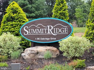 8 Oak Rdg, Langhorne, PA 19047