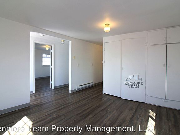 3rd image of 736 S Elm Ave APT C