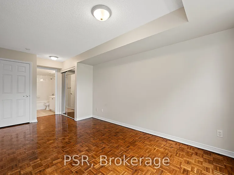 515 Rosewell Ave #312 — Photo 9