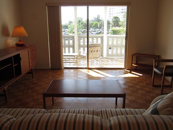 3rd image of 4001 Hillcrest Dr APT 203