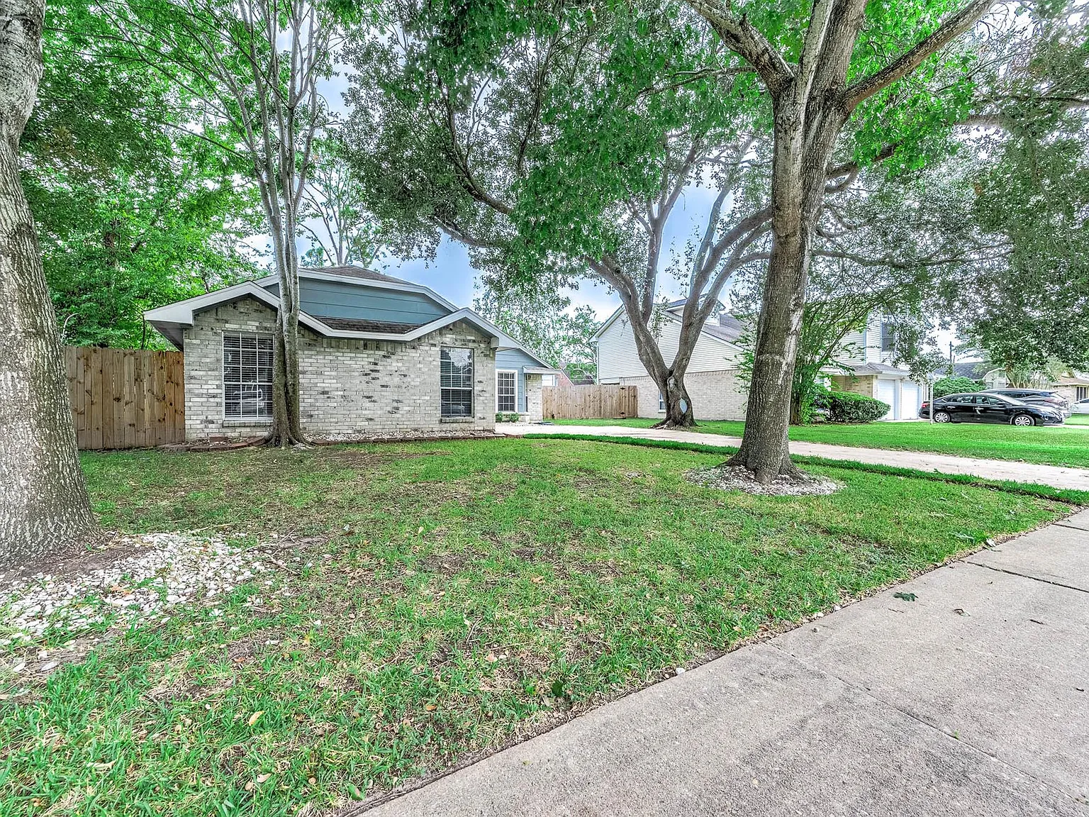 3 bed, 2.0 bath, 1691 sqft, $1,850 — Photo 4