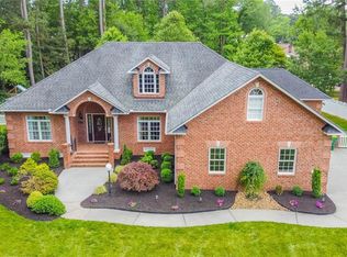 99 Pinetree Rd, Hopewell, VA 23860