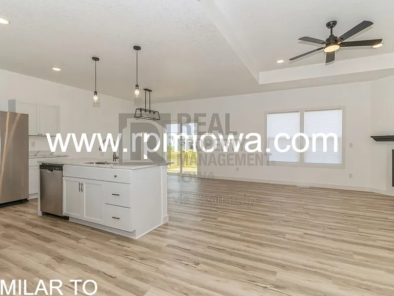 8914 Hickory Dr — Photo 2