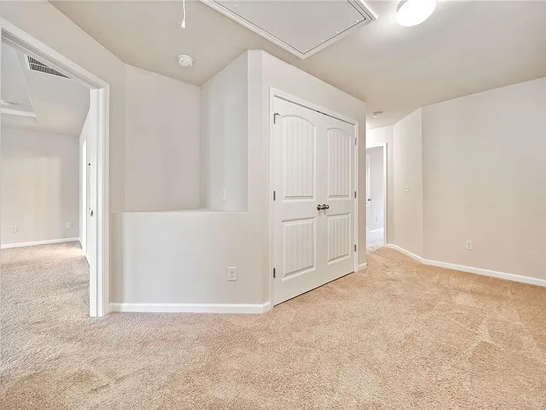 371 Franklin Ln — Photo 11
