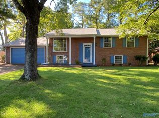 7909 Charlotte Dr SW, Huntsville, AL 35802