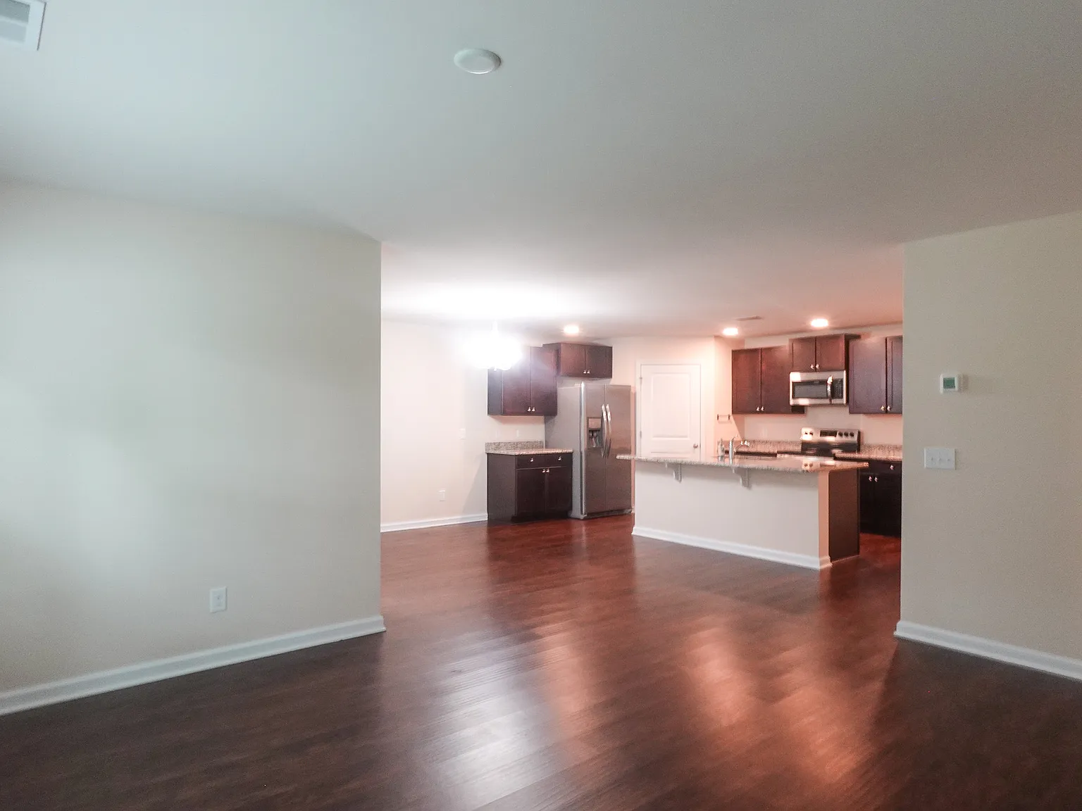 4 bed, 1774 sqft, $2,050 — Photo 3