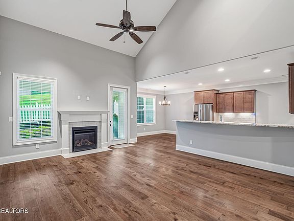 5th image of 1551 Graybrook Ln