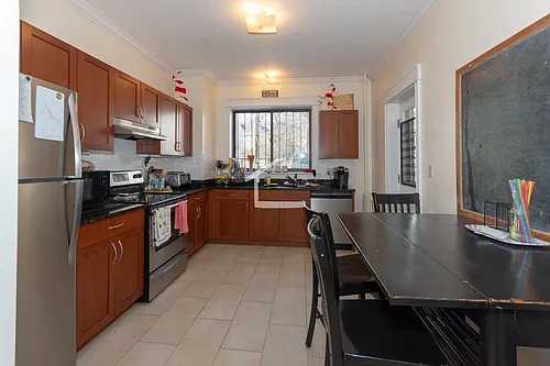 27 Glenville Ave #2 Photo 1