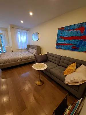 Rented by Point NYC | media 4