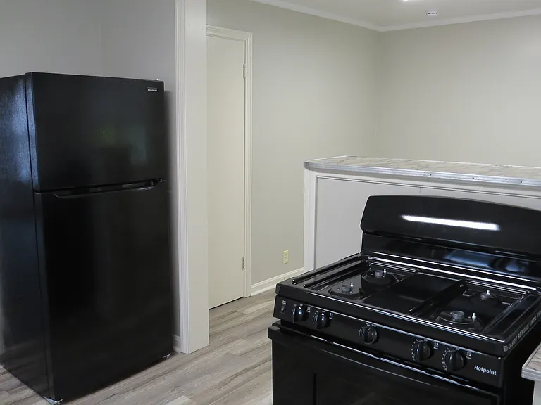 293 Tenney Ave — Photo 42