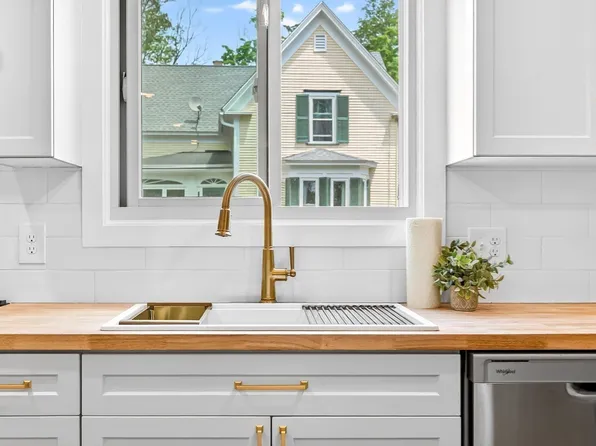 148 Center St, Ashburnham, MA 01430