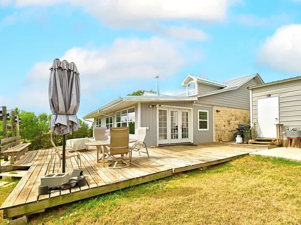 127 Klbj Rd, Smithville, TX 78957