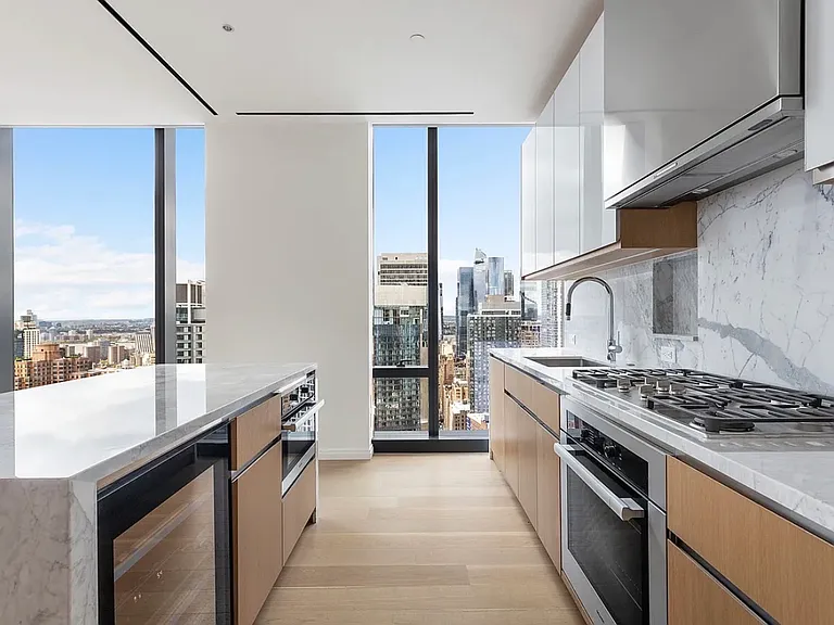277 5th Ave #43C — Photo 6