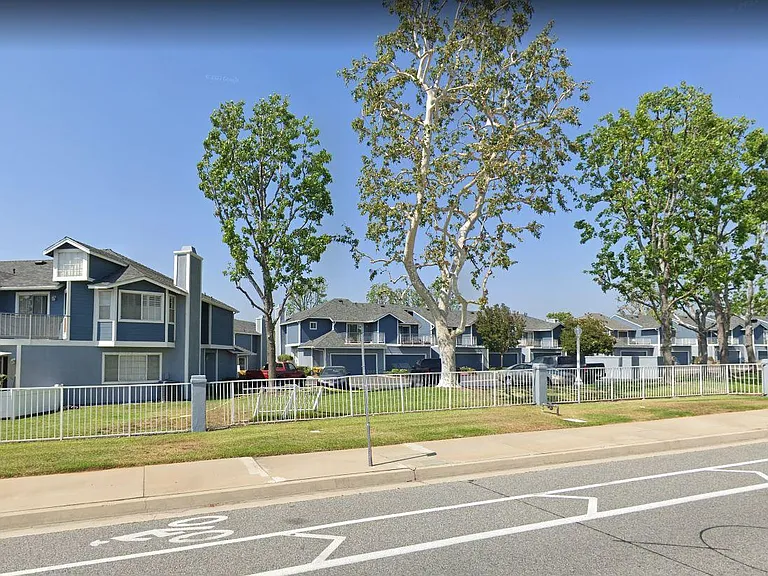 N Glendora Ave — Photo 5