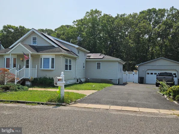 112 1st Ave, Tuckerton, NJ 08087