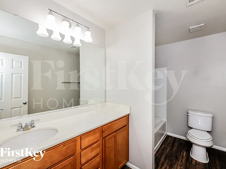 9809 Dryden Ct — Photo 16