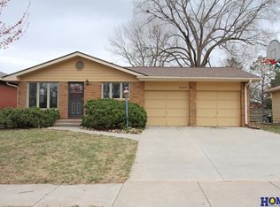 4226 Locust St, Lincoln, NE 68516