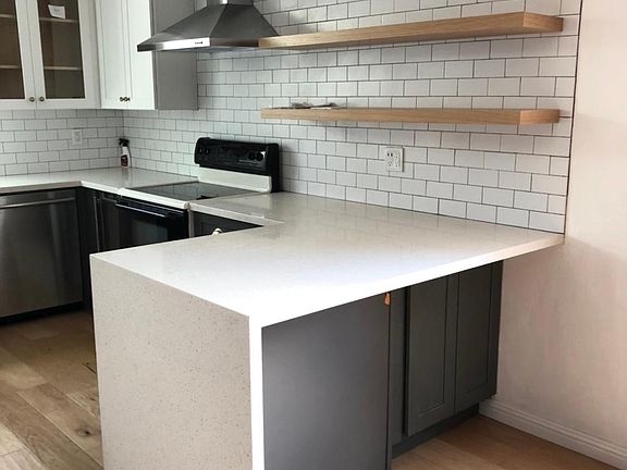 kitchen remodel prior to completion. range has since been replaced.