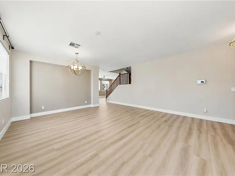 2551 Williamsburg St — Photo 8