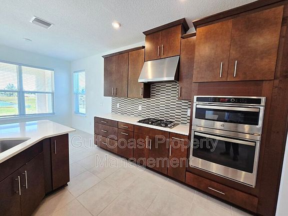 5th image of 5805 Fieldmoor Ct