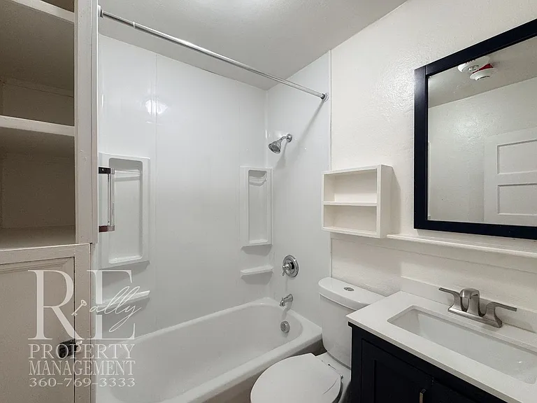 902 Pleasant Ave — Photo 10