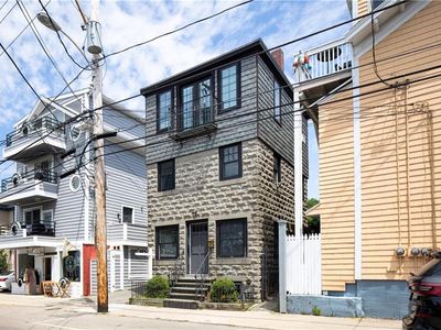 494 Thames St, Newport, RI, 02840